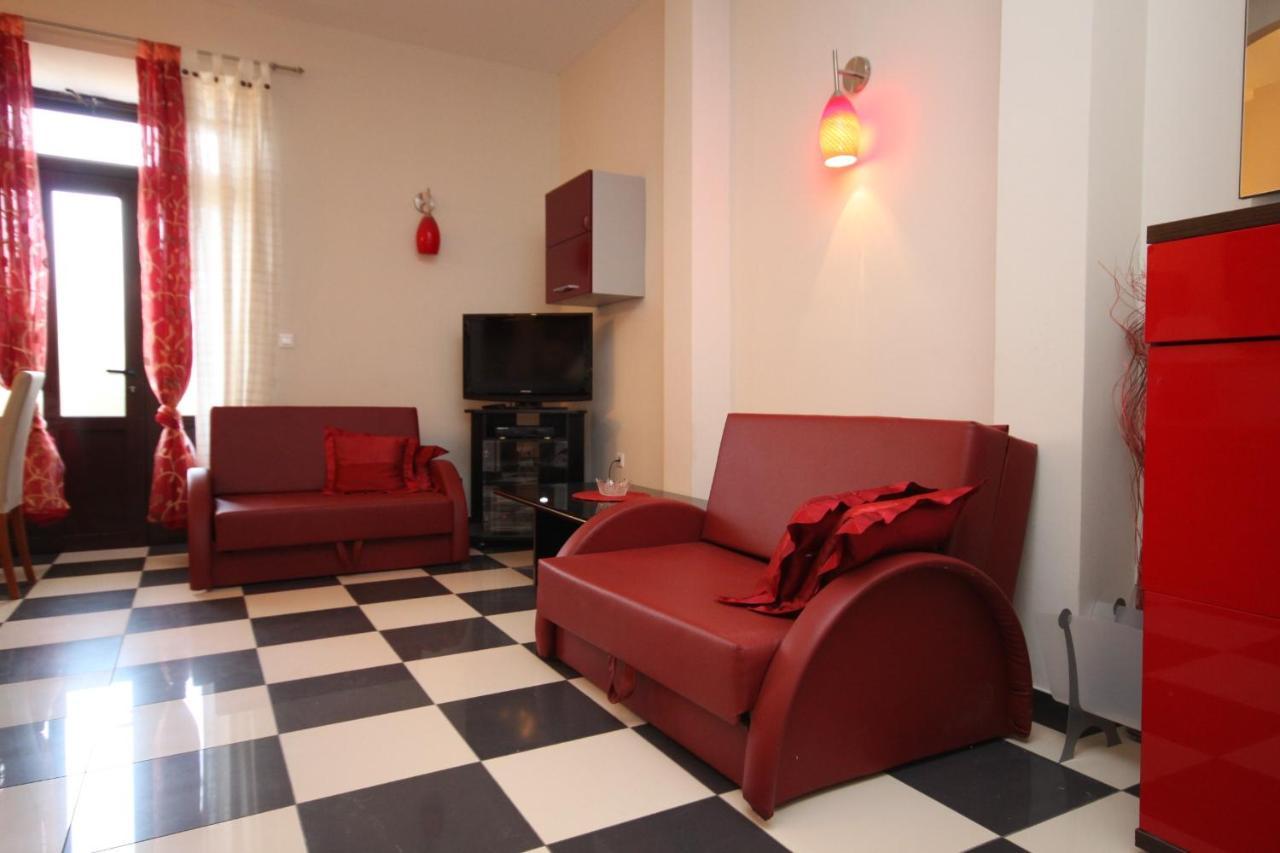 Apartments By The Sea Podgora, Makarska - 6713 Exterior foto